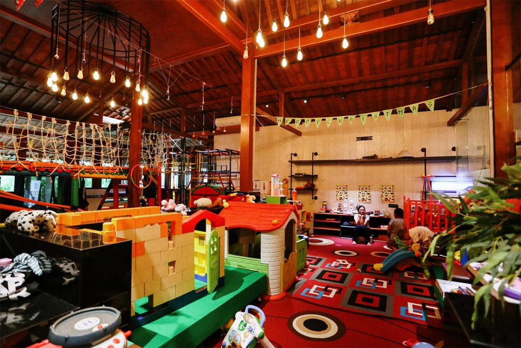 Made’s Warung Berawa, Canggu