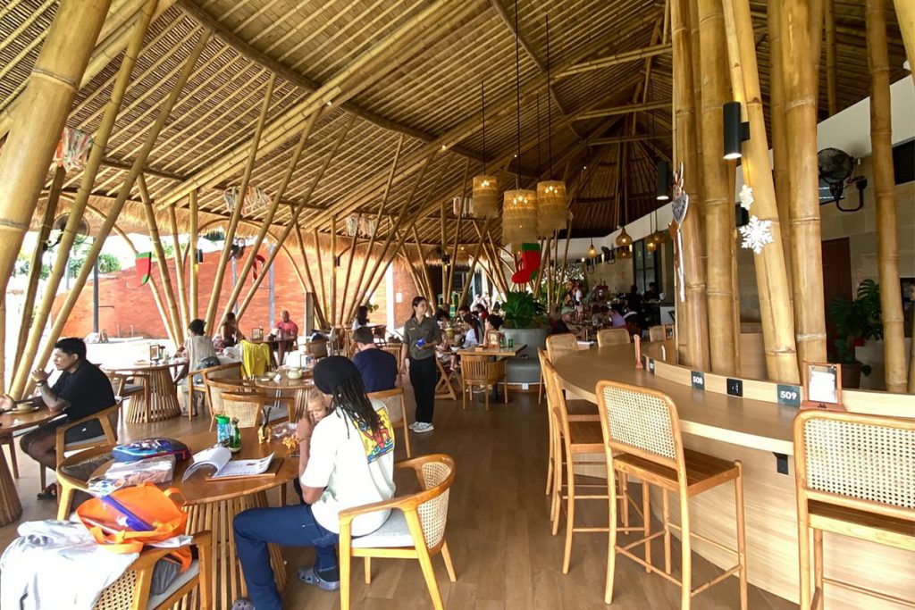 family restaurant in mai main
