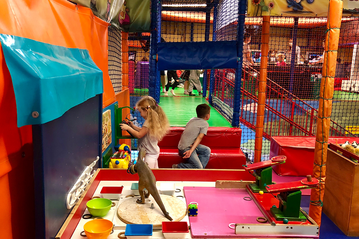 Apa itu Indoor Playground? Pengertian dan Isi Permainannya