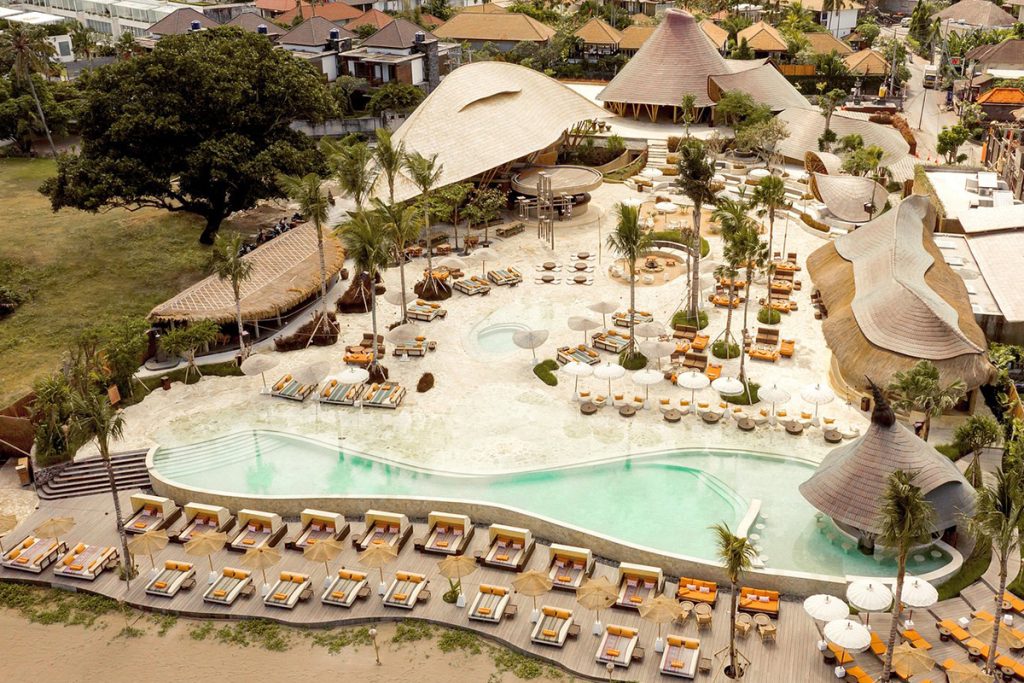 Mari Beach Club