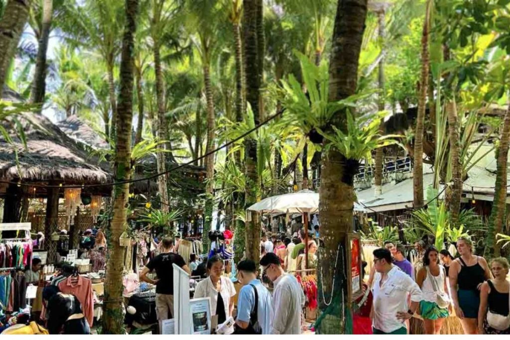 La Brisa Sunday Market Every Sunday